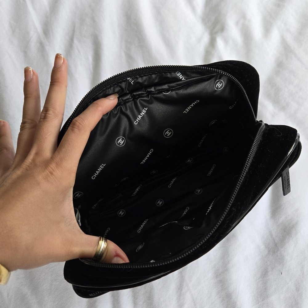 CHANEL Parfums velvet velour makeup cosmetic bag clutch case black - Picture 11 of 12